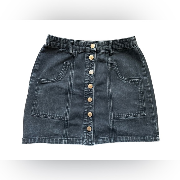 Stradivarius  black denim mini skirt with front buttons - Picture 1 of 4